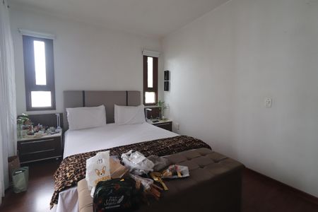 Casa à venda com 650m², 4 quartos e 2 vagasBanheiro