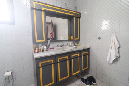 Casa à venda com 650m², 4 quartos e 2 vagasBanheiro 2