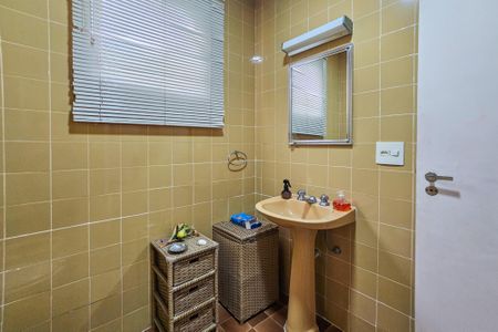 Apartamento para alugar com 110m², 3 quartos e 1 vaga Apartamento para alugar com 110m², 3 quartos e 1 vagaBanheiro 1