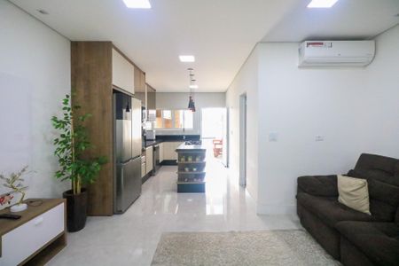 Casa à venda com 200m², 3 quartos e 4 vagasSala