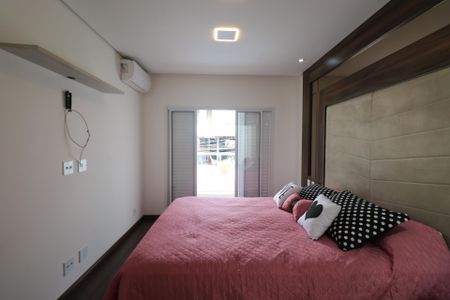 Casa à venda com 200m², 3 quartos e 4 vagasSuíte 1