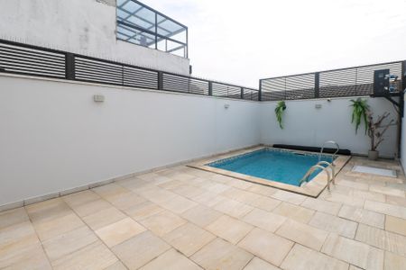 Casa à venda com 200m², 3 quartos e 4 vagasPiscina