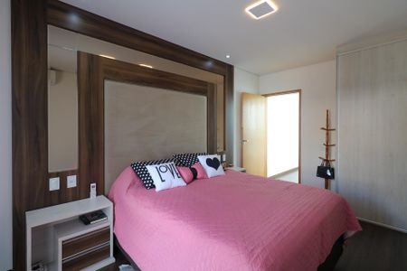 Casa à venda com 200m², 3 quartos e 4 vagasSuíte 1