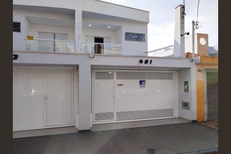 Casa à venda com 200m², 3 quartos e 4 vagasFachada