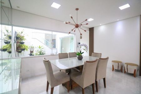 Casa à venda com 200m², 3 quartos e 4 vagasSala de Jantar