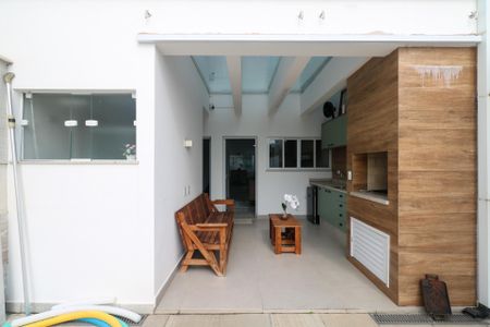 Casa à venda com 200m², 3 quartos e 4 vagasÁrea Gourmet