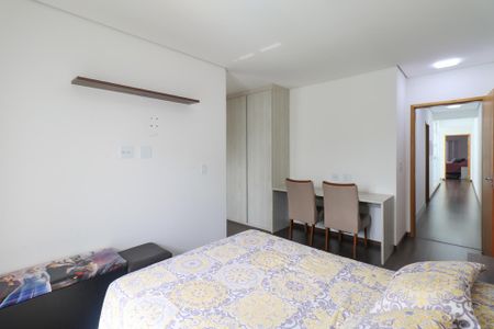 Casa à venda com 200m², 3 quartos e 4 vagasSuíte 3