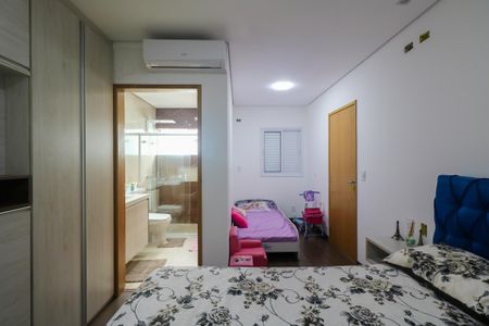 Casa à venda com 200m², 3 quartos e 4 vagasSuíte 2