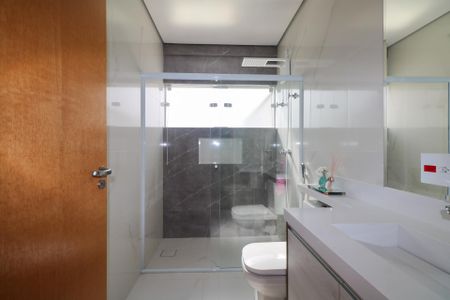 Casa à venda com 200m², 3 quartos e 4 vagasBanheiro da Suíte 3