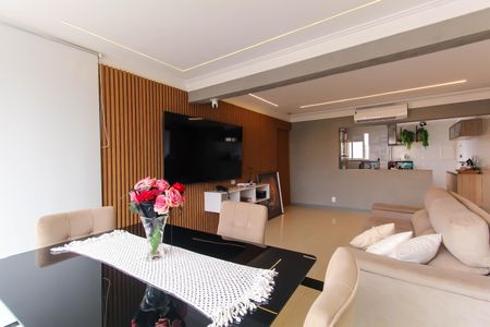 Apartamento para alugar com 168m², 3 quartos e 3 vagasSala