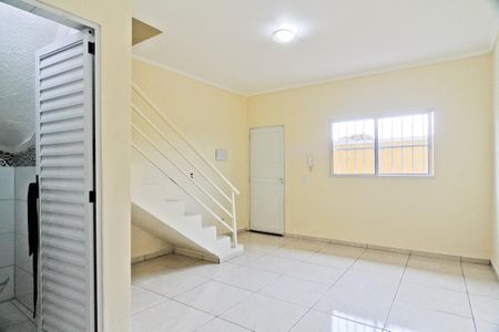 Casa de condomínio para alugar com 100m², 2 quartos e 1 vaga Casa de condomínio para alugar com 100m², 2 quartos e 1 vagaSala