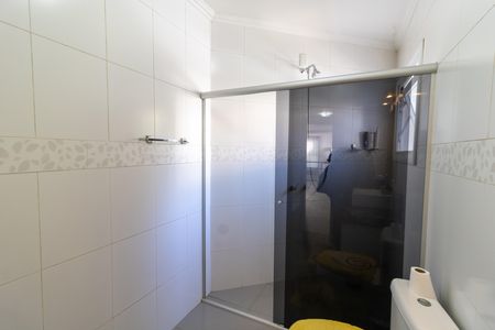 Casa de condomínio à venda com 400m², 3 quartos e 4 vagasBanheiro