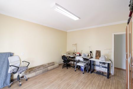 Casa de condomínio à venda com 400m², 3 quartos e 4 vagasQuarto 2