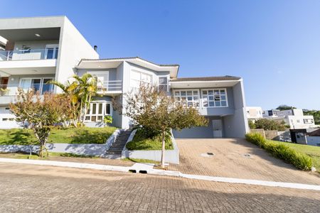 Casa de condomínio à venda com 400m², 3 quartos e 4 vagasFachada