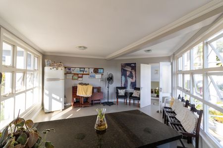 Casa de condomínio à venda com 400m², 3 quartos e 4 vagasChurrasqueira