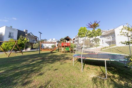 Casa de condomínio à venda com 400m², 3 quartos e 4 vagasÁrea comum - Playground