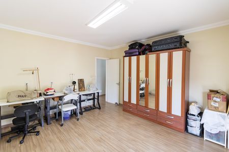 Casa de condomínio à venda com 400m², 3 quartos e 4 vagasQuarto 2