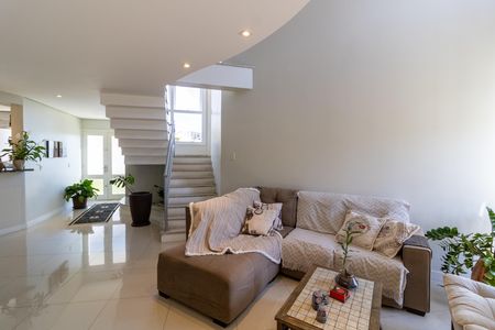 Casa de condomínio à venda com 400m², 3 quartos e 4 vagasSala