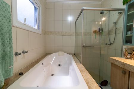 Casa de condomínio à venda com 400m², 3 quartos e 4 vagasBanheiro da Suíte