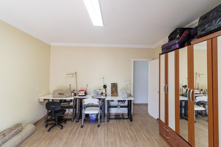 Casa de condomínio à venda com 400m², 3 quartos e 4 vagasQuarto 2