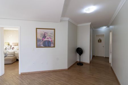 Casa de condomínio à venda com 400m², 3 quartos e 4 vagasCorredor