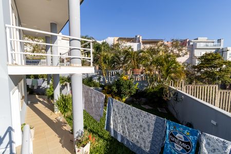 Casa de condomínio à venda com 400m², 3 quartos e 4 vagasQuintal