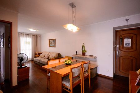 Apartamento à venda com 63m², 2 quartos e 1 vaga Apartamento à venda com 63m², 2 quartos e 1 vagaSala