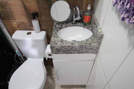 Casa de condomínio à venda com 60m², 2 quartos e 1 vagaBanheiro Social