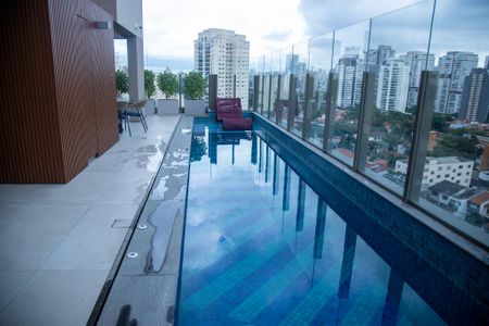 Studio à venda com 25m², 1 quarto e sem vagaPiscina