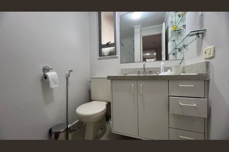 Apartamento para alugar com 120m², 3 quartos e 2 vagasBanheiro