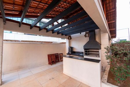 Apartamento à venda com 60m², 2 quartos e 1 vaga Apartamento à venda com 60m², 2 quartos e 1 vagaÁrea comum - Churrasqueira