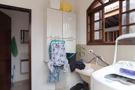 Casa à venda com 195m², 3 quartos e 2 vagasÁrea de Serviço