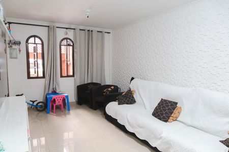 Casa à venda com 195m², 3 quartos e 2 vagasSala