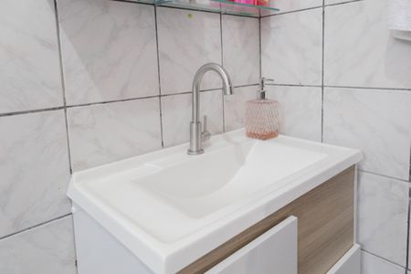 Casa à venda com 195m², 3 quartos e 2 vagasBanheiro 2