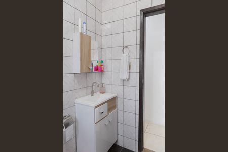 Casa à venda com 195m², 3 quartos e 2 vagasBanheiro 2