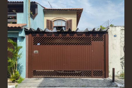 Casa à venda com 195m², 3 quartos e 2 vagasFachada