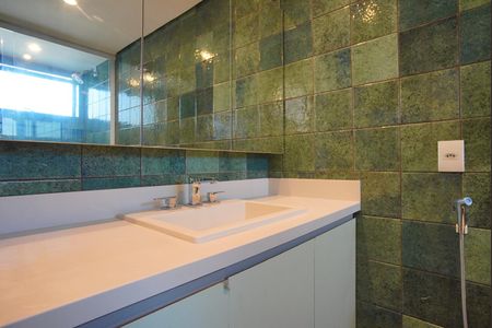 Apartamento à venda com 201m², 2 quartos e 1 vagaBanheiro da Suíte