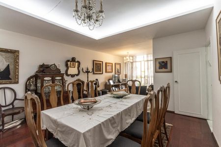 Apartamento à venda com 186m², 3 quartos e 1 vaga Apartamento à venda com 186m², 3 quartos e 1 vagaSala