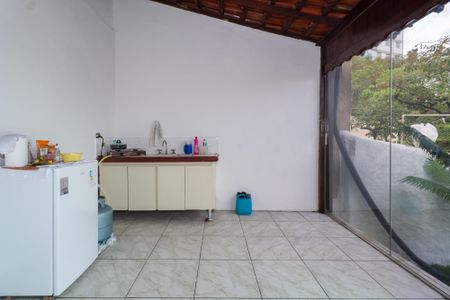 Casa para alugar com 200m², 4 quartos e 1 vagaEdícula 