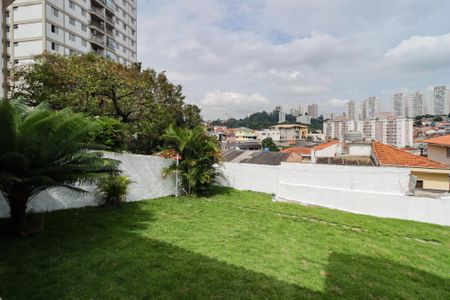 Casa para alugar com 200m², 4 quartos e 1 vagaQuintal