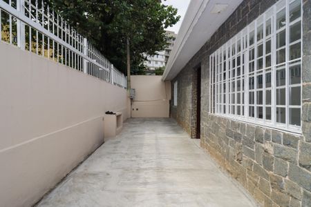Casa para alugar com 200m², 4 quartos e 1 vagaÁrea externa