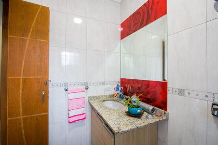 Casa à venda com 150m², 3 quartos e 3 vagasBanheiro do quarto 2