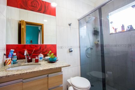Casa à venda com 150m², 3 quartos e 3 vagasBanheiro do quarto 2