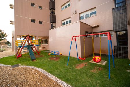 Apartamento à venda com 110m², 3 quartos e sem vagaÁrea comum - Playground