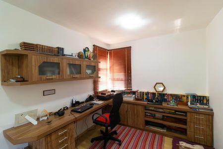 Apartamento à venda com 110m², 3 quartos e sem vagaEscritório