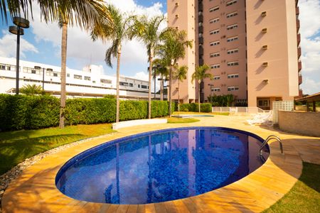 Apartamento à venda com 110m², 3 quartos e sem vagaÁrea comum - Piscina