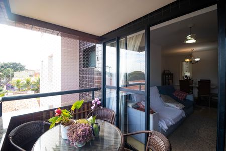 Apartamento à venda com 110m², 3 quartos e sem vagaSacada