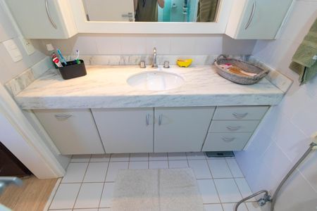 Apartamento à venda com 110m², 3 quartos e sem vagaBanheiro da Suíte 02