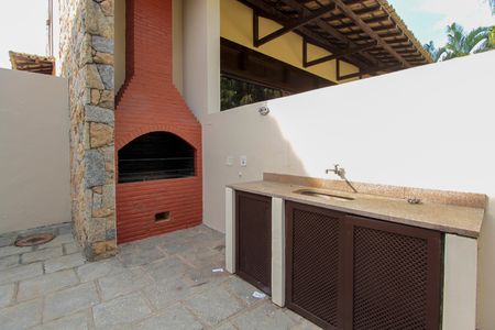 Casa de condomínio para alugar com 782m², 6 quartos e 8 vagasÁrea comum - Churrasqueira