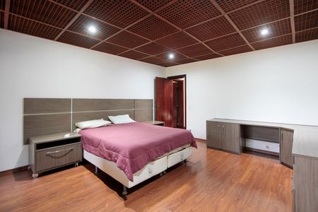 Casa de condomínio para alugar com 782m², 6 quartos e 8 vagasQuarto 4 suíte